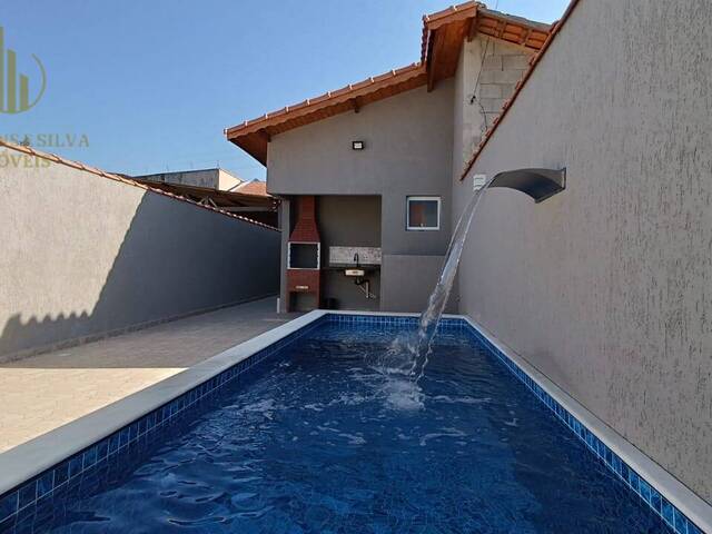 #C122 - Casa com Piscina para Venda em Itanhaém - SP - 1