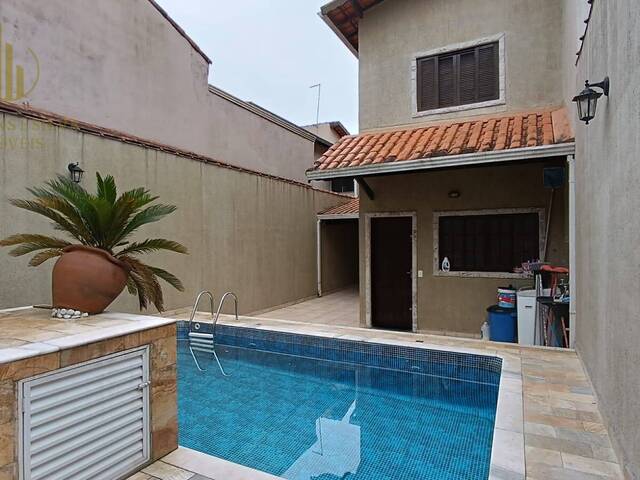 #C239 - Casa com Piscina para Venda em Itanhaém - SP - 2