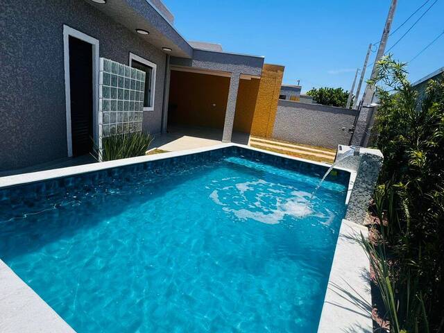 #C237 - Casa com Piscina para Venda em Itanhaém - SP